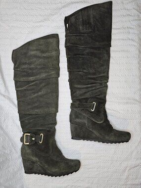 Earthies Raphaelle 2.75” Wedge Heel Slouchy Over The Knee Suede Boots 8.5B Pine